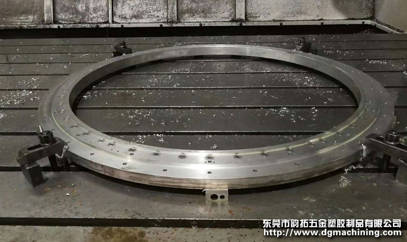 大型數(shù)控車(chē)床加工