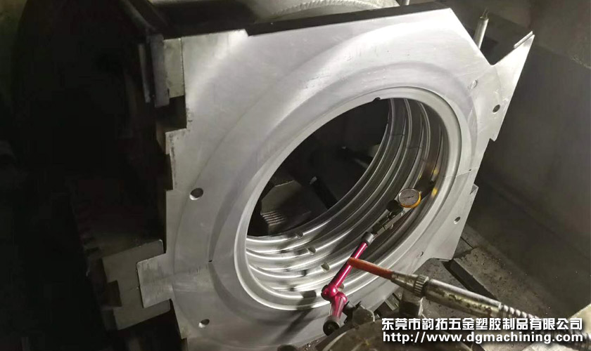 大型數(shù)控車(chē)床加工